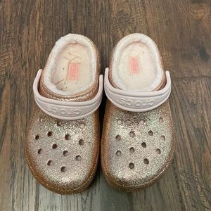 Girls size 2 fleece lined crocs. Never worn